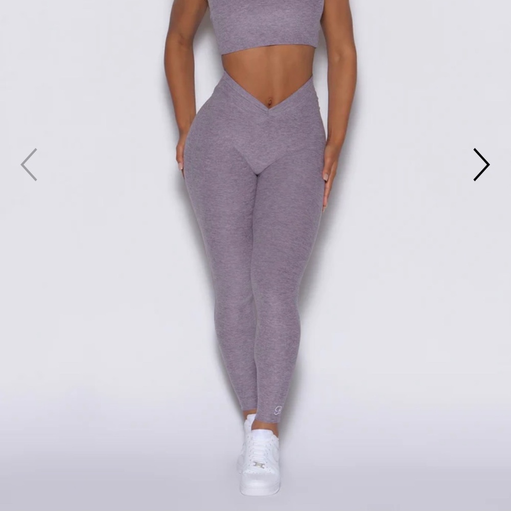Bombshell Sportswear V Active Leggings